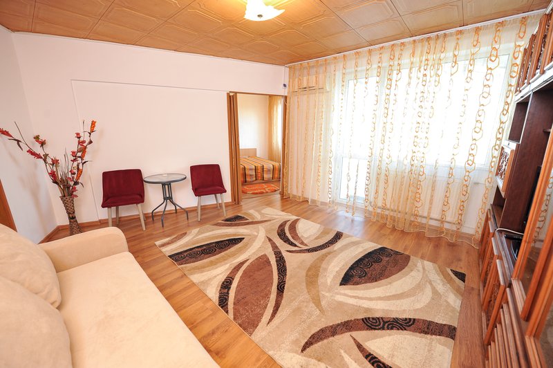 Tineretului, C.R. Motru, metrou